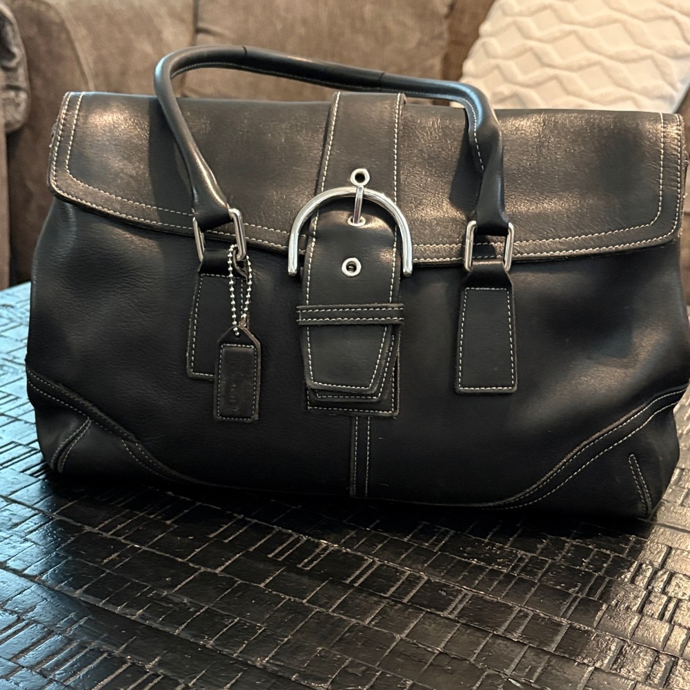 Elegant Black Leather women’s purse